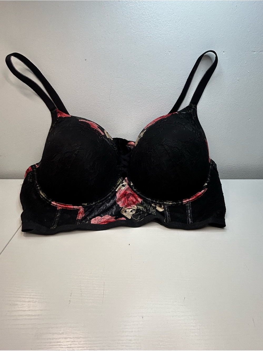 Torrid curves Black Floral Lace T-Shirt Bra - Women Intimates size 46DD